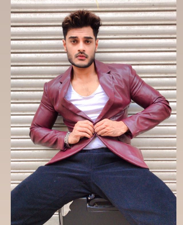 Joshua Chhabra height