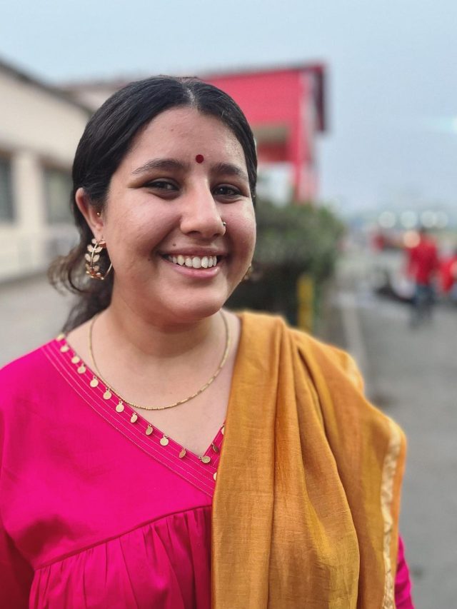 Jhanak Shukla-Career, Family to Lifestyle
